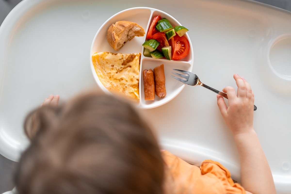 Alimentation enfant : conseils pratiques pour une nutrition équilibrée et saine